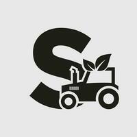 lettera S agricoltura logo concetto con trattore icona vettore modello. eco azienda agricola simbolo