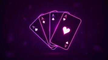 un' fan di luminosa neon carte per giocando poker. quattro cuori, diamanti, croci e picche assi. vettore