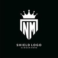 lettera nm logo monogramma emblema stile con corona forma design modello vettore