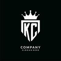 lettera kc logo monogramma emblema stile con corona forma design modello vettore