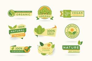 fresco verde le foglie collezione di natura, biologico etichette e emblemi nel carta tagliare design. vettore