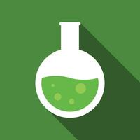 il giro parte inferiore borraccia con verde chimico liquido piatto icona con lungo ombra. semplice chimica icona pittogramma vettore illustrazione. laboratorio, sperimentare, medico, chimica concetto. logo design