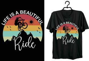 Ciclismo maglietta design. divertente regalo articolo Ciclismo maglietta design per tutti persone e ciclo amanti. vettore