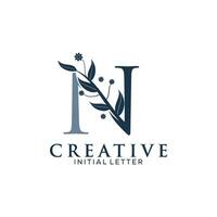 iniziale lettera n e floreale logo vettore, botanico minimalista lettera femminile logo design modello vettore