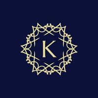 iniziale lettera K floreale ornamentale confine cerchio telaio logo vettore