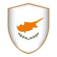 Cipro bandiera nel scudo forma. vettore illustrazione.