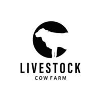 mucca logo, semplice bestiame azienda agricola disegno, bestiame silhouette, vettore distintivo per attività commerciale marca