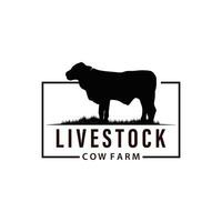mucca logo, semplice bestiame azienda agricola disegno, bestiame silhouette, vettore distintivo per attività commerciale marca