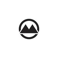 montagna o triangoli e cerchio logo o icona design vettore