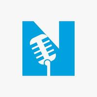 lettera n Podcast logo. musica simbolo vettore modello