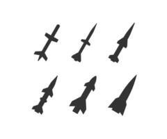 missile bomba icona impostare. razzo illustrazione simbolo. cartello esercito arma vettore