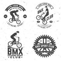 impostato di bmx estremo sport club distintivo. vettore. concetto per camicia, logo, Stampa, francobollo, tee con uomo cavalcata su un' sport bicicletta. Vintage ▾ tipografia design con bmx ciclista, bmx rocchetto e catena silhouette vettore