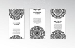 brochure o poster con mandala vettore