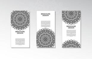 brochure o poster con mandala vettore