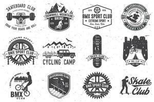 impostato di bmx, skateboard e mtb estremo sport club distintivo. vettore. concetto per camicia, logo, Stampa, francobollo, tee con uomo cavalcata su un' sport bicicletta, skateboard e bmx. estremo sport club distintivo vettore