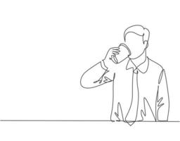 disegno a linea continua di un giovane lavoratore assetato che prende un drink durante la pausa in ufficio alla mensa. bere caffè o tè concetto. illustrazione vettoriale di disegno del fumetto di disegno di una linea alla moda