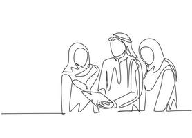 un unico disegno a tratteggio di un giovane manager di marketing musulmano che dà la direzione del lavoro al personale. shmag di stoffa dell'arabia saudita, kandora, foulard, thobe, hijab. illustrazione vettoriale di disegno di disegno di linea continua