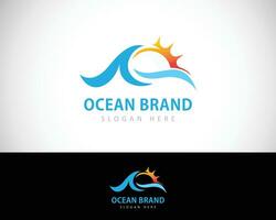 oceano logo creativo estate sole acqua onda logo illustrazione vettore