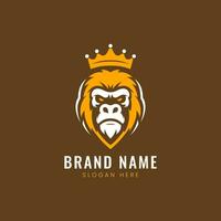 Vintage ▾ gorilla indossare del re corona portafortuna vettore logo design. retrò minimalista scimmia testa illustrazione come azienda marca identità. vettore illustrazione.