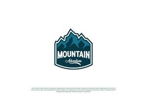 montagna avventura logo design. montagna esplorazione distintivo modello. vettore