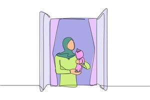 singolo continuo linea disegno arabo femmina Tenere neonato bambino vicino finestra. bambino bugie su nel di mamma braccia. donna assunzione cura di ragazzo. madre su maternità partire. uno linea disegnare design vettore illustrazione