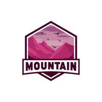 montagna avventura logo design vettore modello