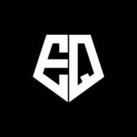 eq logo monogramma con modello di design in stile a forma di pentagono vettore