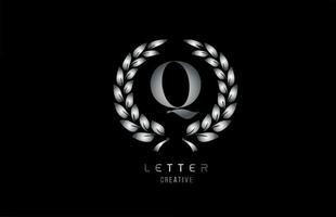 icona del logo della lettera dell'alfabeto q in metallo grigio argento con disegno floreale per azienda e affari vettore