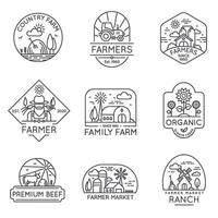 azienda agricola biologico Prodotto linea etichetta e logo con campo e fienile. fresco cibo prodotti icone, natura campagna paesaggio. terreni agricoli vettore impostato