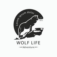 il selvaggio lupo logo design vettore