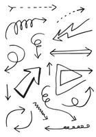 scarabocchiare elementi di design. frecce disegnate a mano isolate su sfondo bianco. illustrazione vettoriale. vettore