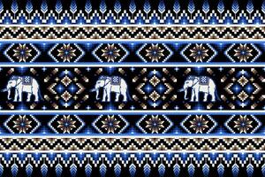 etnico tailandese elefante con blu tono senza soluzione di continuità modello su nero sfondo. pixel arte vettore design per tessuto, tappeto, piastrella, avvolgere, ricamo, sfondo, e sfondo