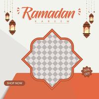 Ramadan semplice vendita bandiera design. vettore