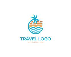 spiaggia in viaggio logo design modello. vettore