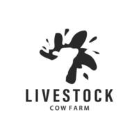 mucca logo, semplice bestiame azienda agricola disegno, bestiame silhouette, vettore distintivo per attività commerciale marca