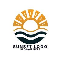 tramonto mare oceano spiaggia logo design.palm albero logo design vettore.onda logo design.foglia albero logo design vettore