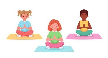 bambini di diverse nazionalità che meditano nella posa del loto. yoga e meditazione per bambini