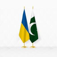 Ucraina e Pakistan bandiere su bandiera In piedi, illustrazione per diplomazia e altro incontro fra Ucraina e Pakistan. vettore