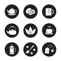 set di icone del tè. limone tagliato, tazza fumante sul piatto, birra, teiera, foglie di tè sfuse, bustina di tè, zollette di zucchero raffinato con cucchiaio, bollitore, tazza. illustrazioni vettoriali di sagome bianche in cerchi neri