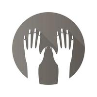 le mani della donna con il manicure. icona lunga ombra design piatto. salone di manicure. simbolo di sagoma vettoriale