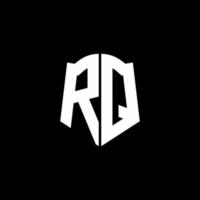 rq monogramma lettera logo nastro con stile scudo isolato su sfondo nero vettore