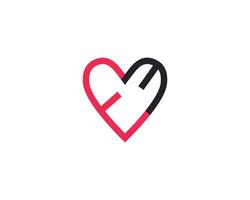 creativo lettera eee logo design nel cuore forma vettore