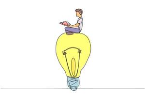 singolo continuo linea disegno uomo seduta su grande lampadina. leggere con messa a fuoco e serio. metafora guardare per brillante idee a partire dal scientifico libri. libro Festival. uno linea design illustrazione vettore