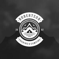 montagne logo emblema illustrazione. vettore