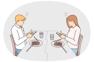 coppia distratto a partire dal cena utilizzando smartphone vettore