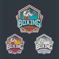 disegno dell'emblema del logo del distintivo del club estremo di boxe estremo con il pacchetto dell'illustrazione del pugile vettore