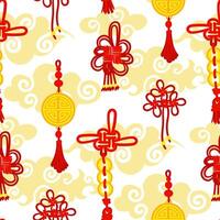 un' modello di rosso discussioni è legato in Cinese nodi per bene fortuna, amuleti simboleggiante prosperità con nuvole. fili, oro monete, amuleti siamo sparpagliato. asiatico tradizionale materiale nel ripetizione vettore