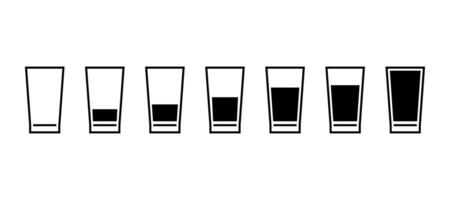 bicchieri di acqua con diverso misurare, icona impostare. semplice segni diverso livelli di acqua. completo, metà completo, vuoto bicchiere. illustrazione vettore