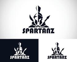 spartano logo creativo casco design concetto soldato forte uomo scudo vettore