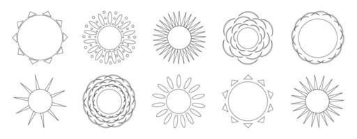 sole con diverso variazioni di raggi, impostare. estate. carino estate colorazione pagine per bambini. contorno disegno. vettore